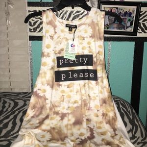 muscle tee. pretty please in bold