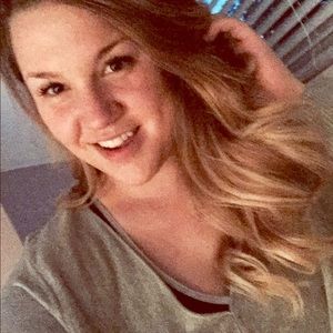 Meet your Posher, Jillian