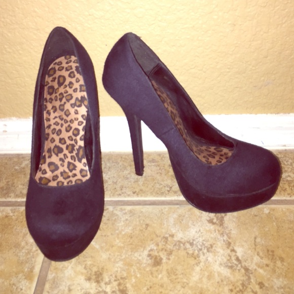 Never been worn black high heels