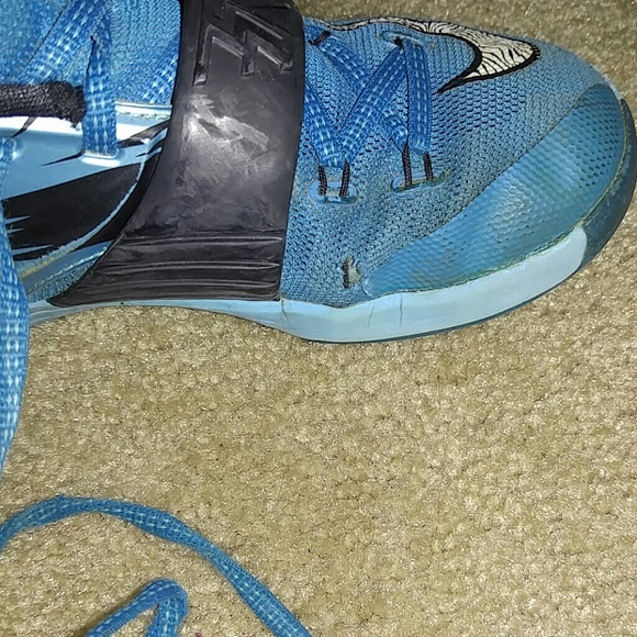 Blue and black KD - Picture 2 of 3