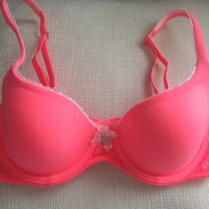 Victoria's secret body by victoria lined demi bra