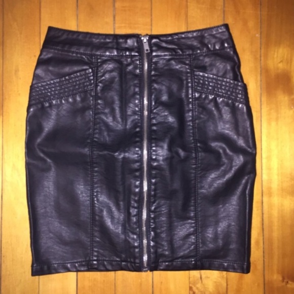 H&M faux leather skirt