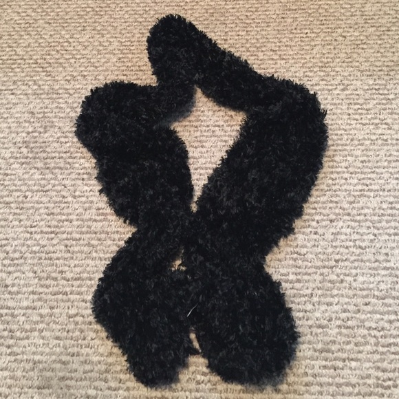Black fuzzy scarf