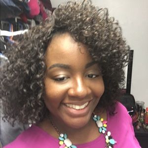 Meet your Posher, Regina