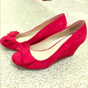 Size 10 red wedge