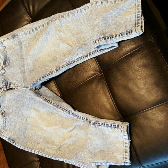 Ladies Wildflower Light Washed color Jean's