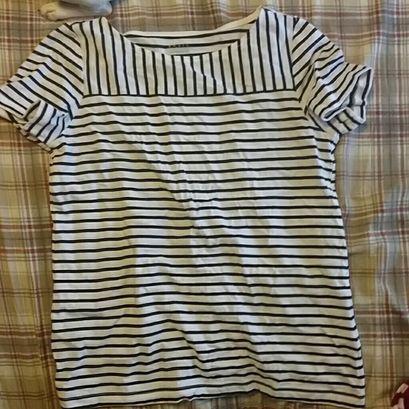 Black and white t shirt