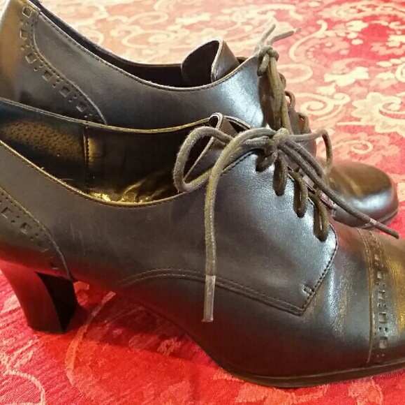 Ankle Boots - Picture 3 of 4
