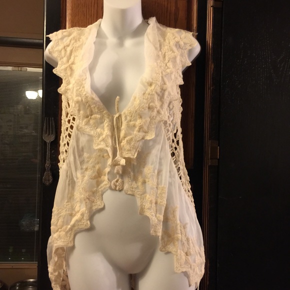 Pink Melo Sweaters - Crochet and lace cardigan with fold over collar