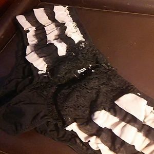 14 16 ruffle undies pink black euc lane bryant