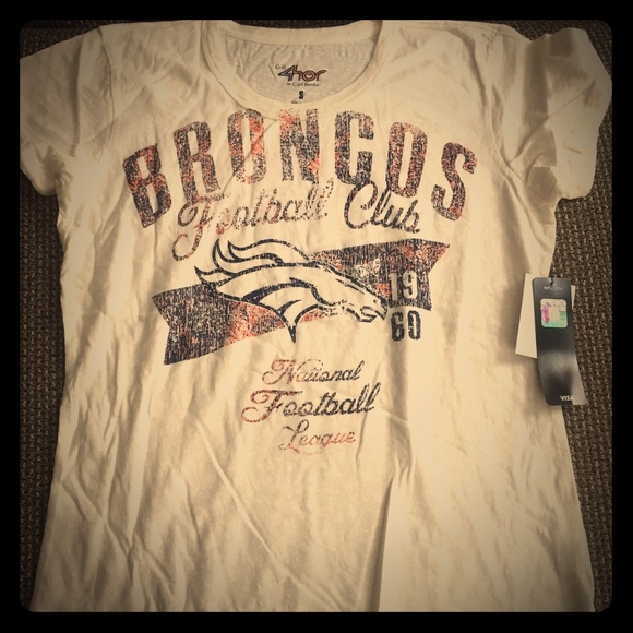 NFL Denver Broncos t-shirt.