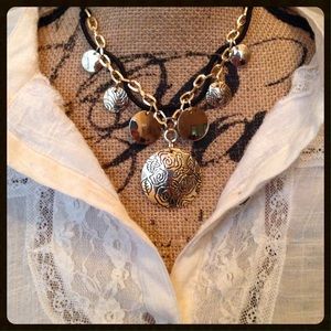 Gold circle pendant and black cord necklace NWOT