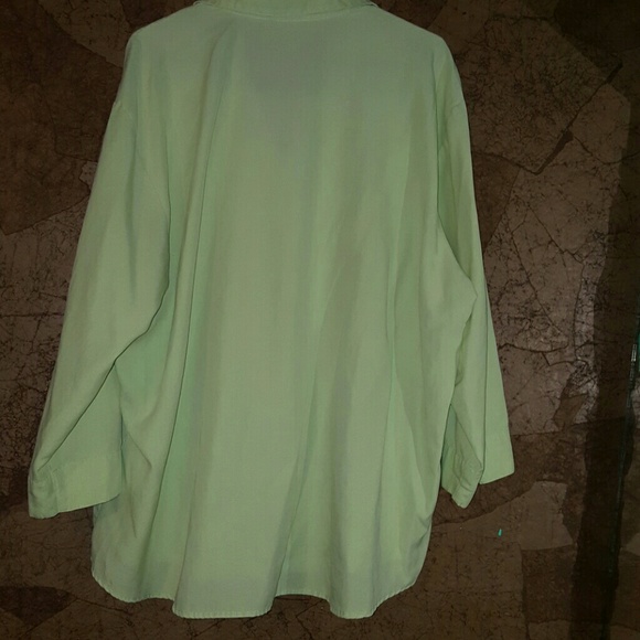 Button down - Picture 2 of 2