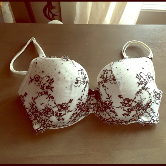 Sexy Victoria's Secret bra!