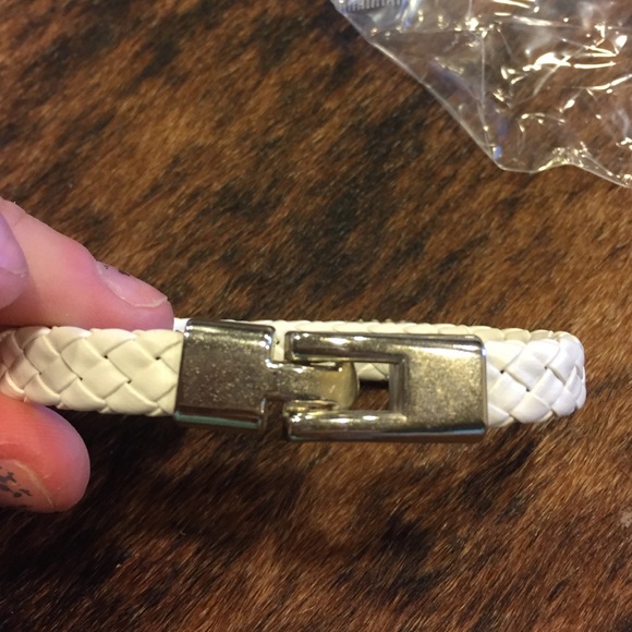 Bracelet - Picture 3 of 4