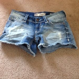 BKE Sabrina jean shorts size 27