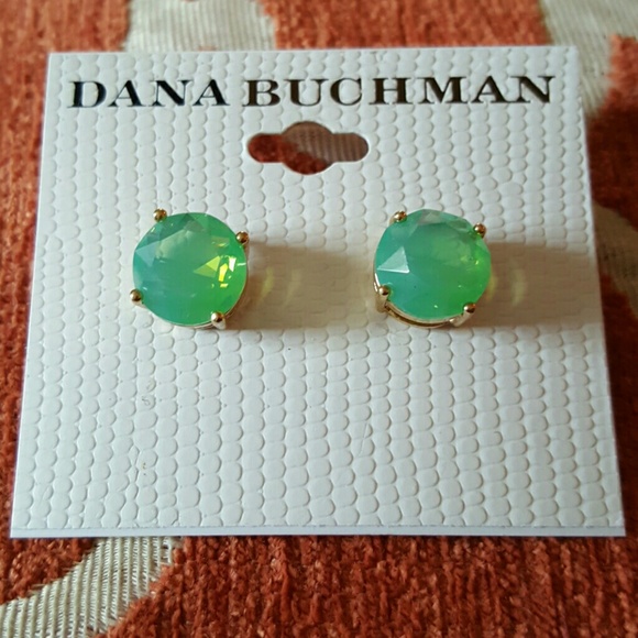 NWT Dana Buchman stud earrings