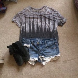 Cute grey and black ombré tee