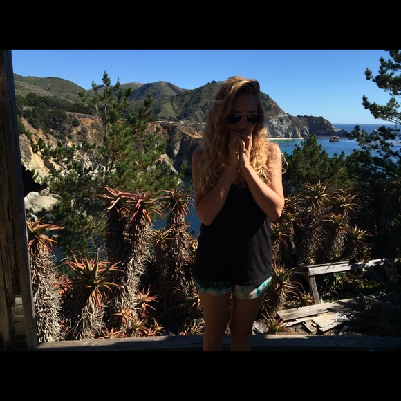 Meet your Posher, Cassie - Picture 1 of 1