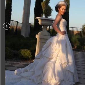 Wedding dress