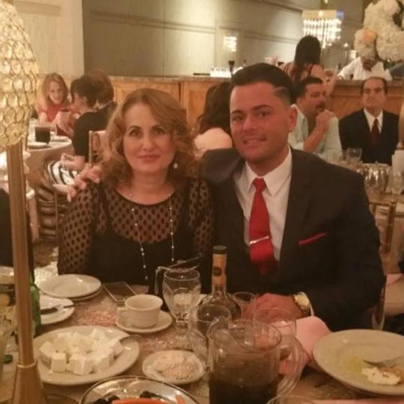 Meet your Posher, Kola