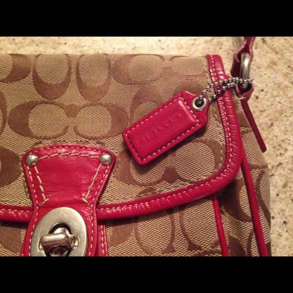 Small coach purse - Picture 2 of 3