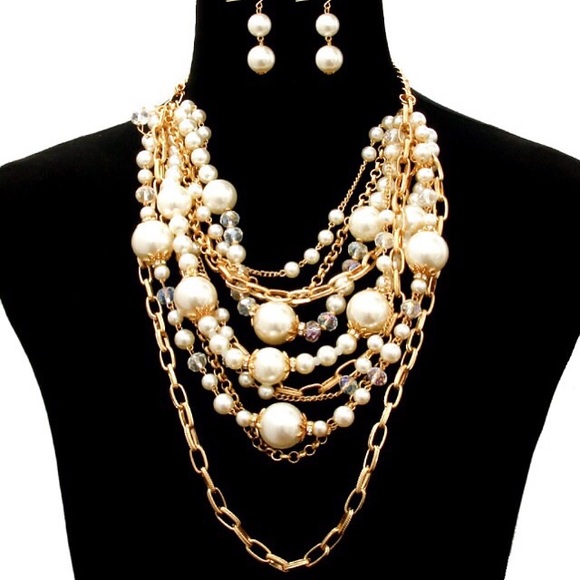 Chunky Pearl Necklace