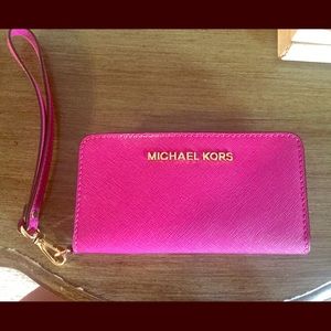 Michael Kors Wristlet