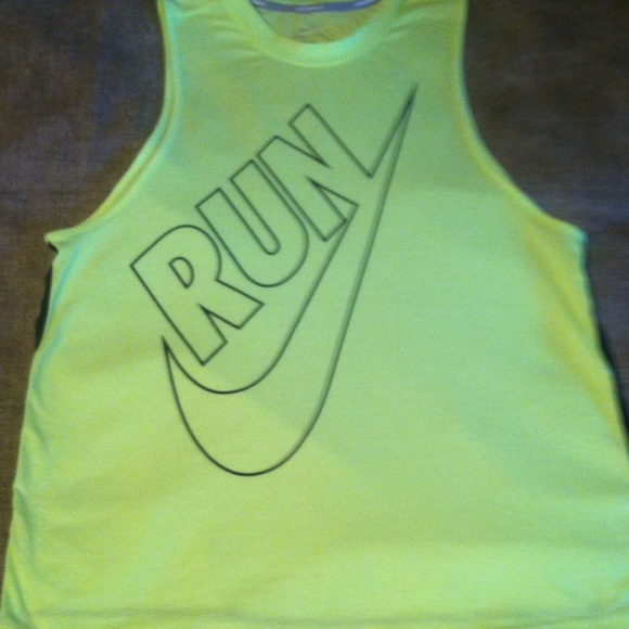 Nike Other - Nike running  lime sport top.