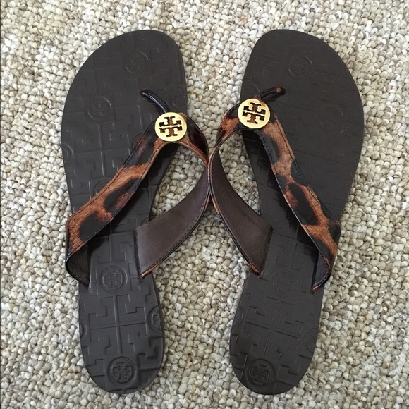 Super cute Tory Burch flip flops size 8
