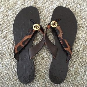 Super cute Tory Burch flip flops size 8