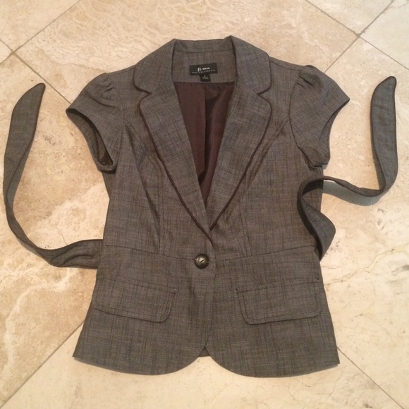 NEW!!! Super cute short sleeve office blazer