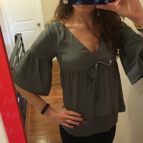 Silk gray blouse - Picture 1 of 1