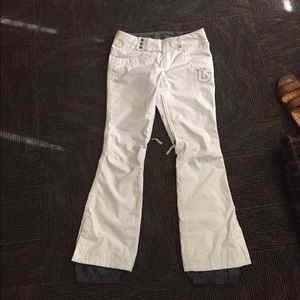 White burton women's snowboard pants :)