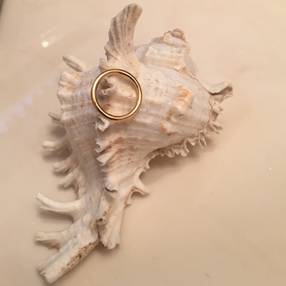 Gold Saks Fifth Avenue midi ring size 3