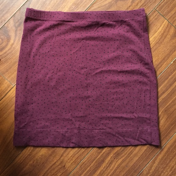 Maroon skirt with black dots - Picture 1 of 2