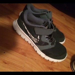 Size 12 c nikes youth kids