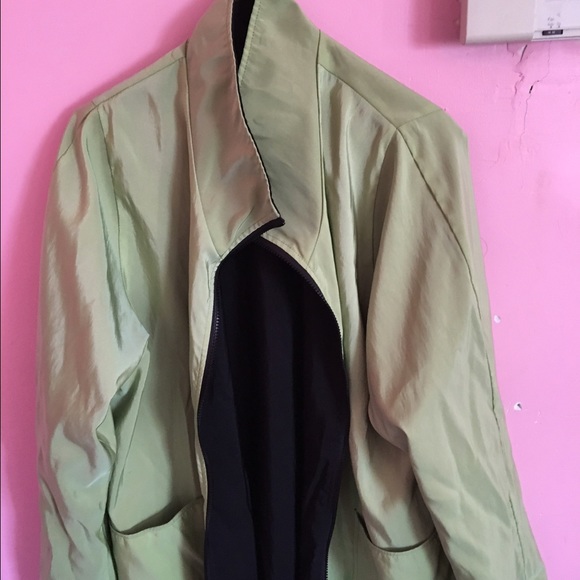 Pretty green wind/rain jacket