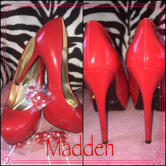 Steve Madden Shoes - 💋Valentines💋