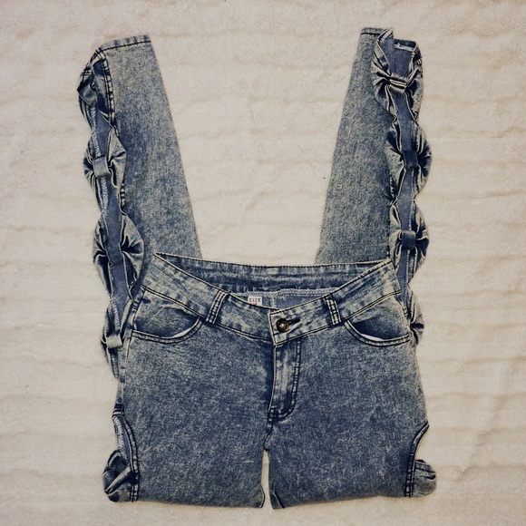 🎀 High Waisted Bow Cutout Jeggings 🎀 - Picture 2 of 4