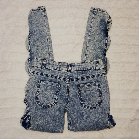 🎀 High Waisted Bow Cutout Jeggings 🎀 - Picture 3 of 4