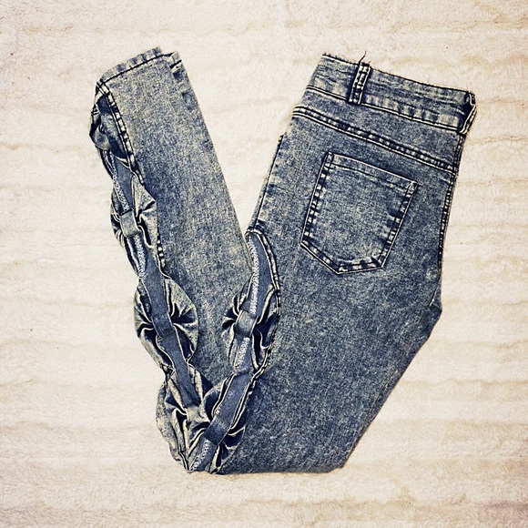 🎀 High Waisted Bow Cutout Jeggings 🎀 - Picture 4 of 4