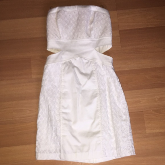 White strapless dress