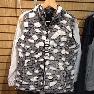 Ethyl size medium vest