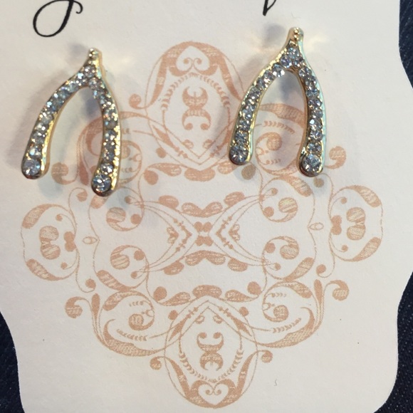 WISHBONE STUDS WITH DIAMOND DETAIL