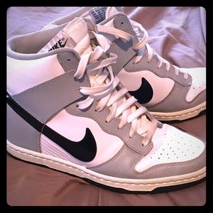 Nike Sky High Wedge Athletic Shoes 8.5