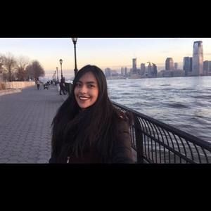 Meet your Posher, Carolina