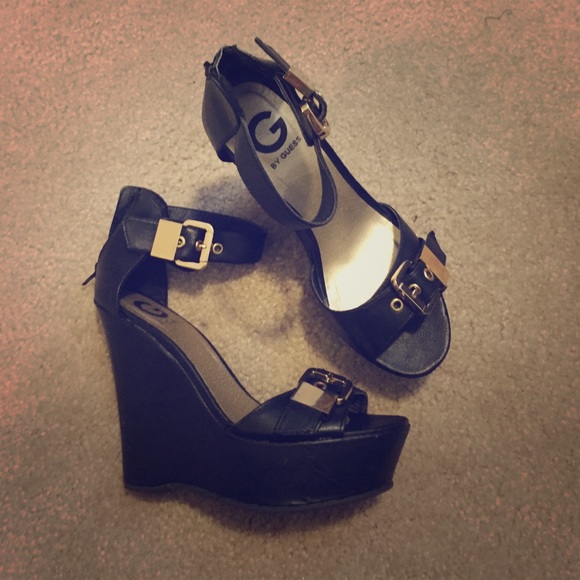 GUESS wedges