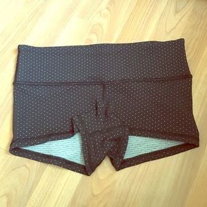 Boogie shorts -  SZ 6