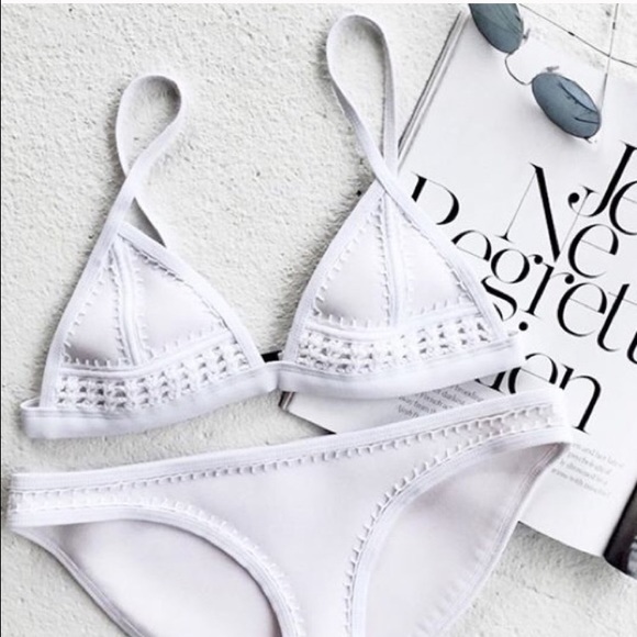 ISO Gigi triangl swimsuit in red or white - Picture 1 of 2